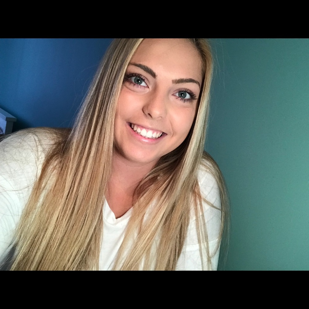 Meet your Posher, Lauren